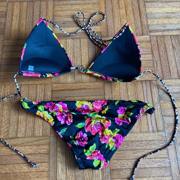 Victoria’s Secret push up triangle bikini - Picture 2 of 3